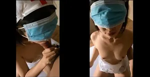 女工作人员照顾糖宝宝，预防口交疫情